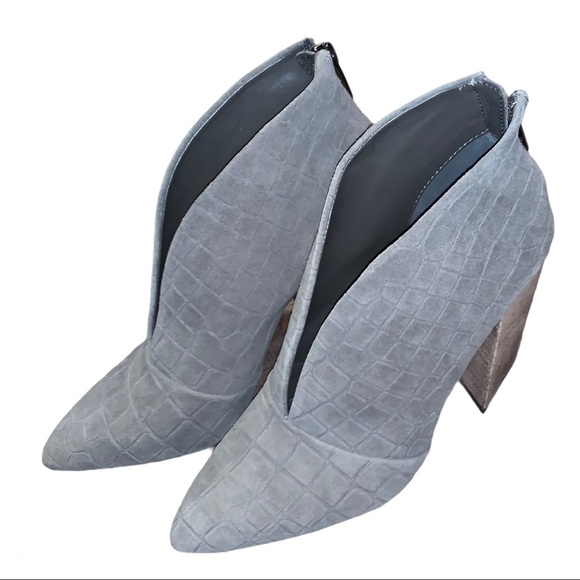 Nwt Vince Camuto Grey Steevera Heeled 